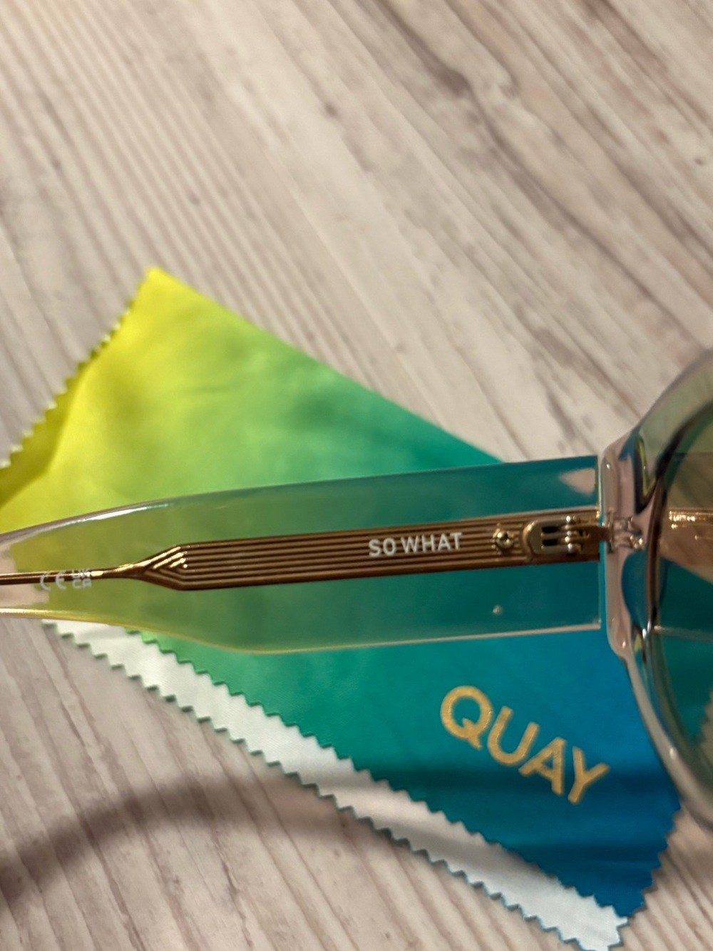 QUAY AUSTRALIA So What Doe/Tan Retro 90’s Oval Sunglasses Exclusive Color Way - Picture 5 of 7